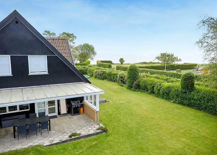 Vakantiehuis 30582-odder-dyngby-havvej-66 *